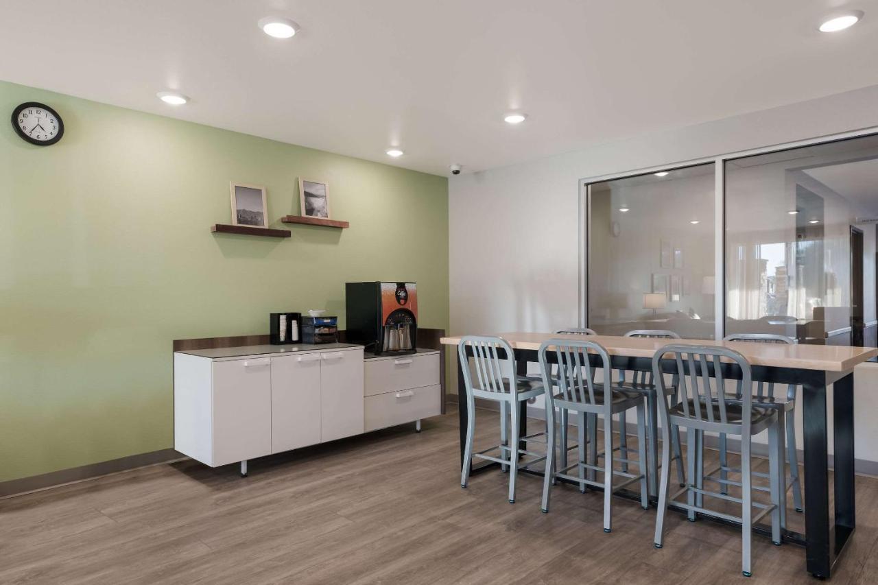 Woodspring Suites Phoenix-Deer Valley ภายนอก รูปภาพ
