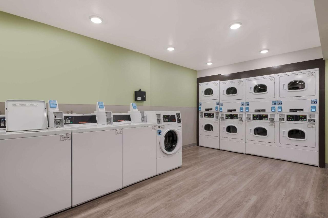 Woodspring Suites Phoenix-Deer Valley ภายนอก รูปภาพ